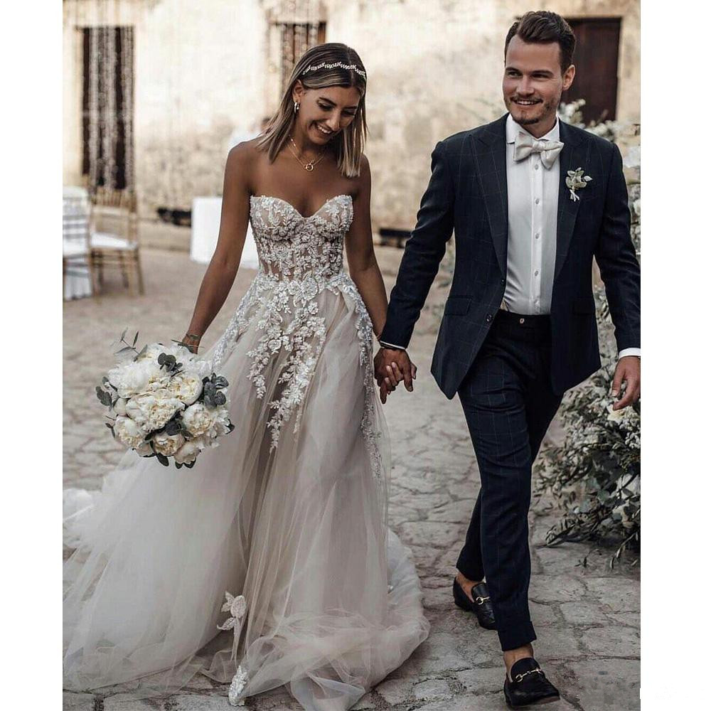 Attractive A Line Bohemian Wedding Dresses Sweetheart Appliques Beading Beach Bridal Dress Tulle Skirt Long Wedding Gowns