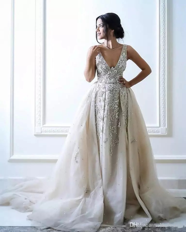 Dubai Arabic High Neck Dresses Lace Beaded Rhinstones Hollow Back A e Country Bridal Gowns Long Sleeve Wedding Dress