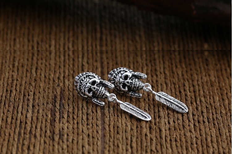 2018 new style 925 sterling silver jewelry hand-made designer antique silver stud earrings skull & feather for men & women