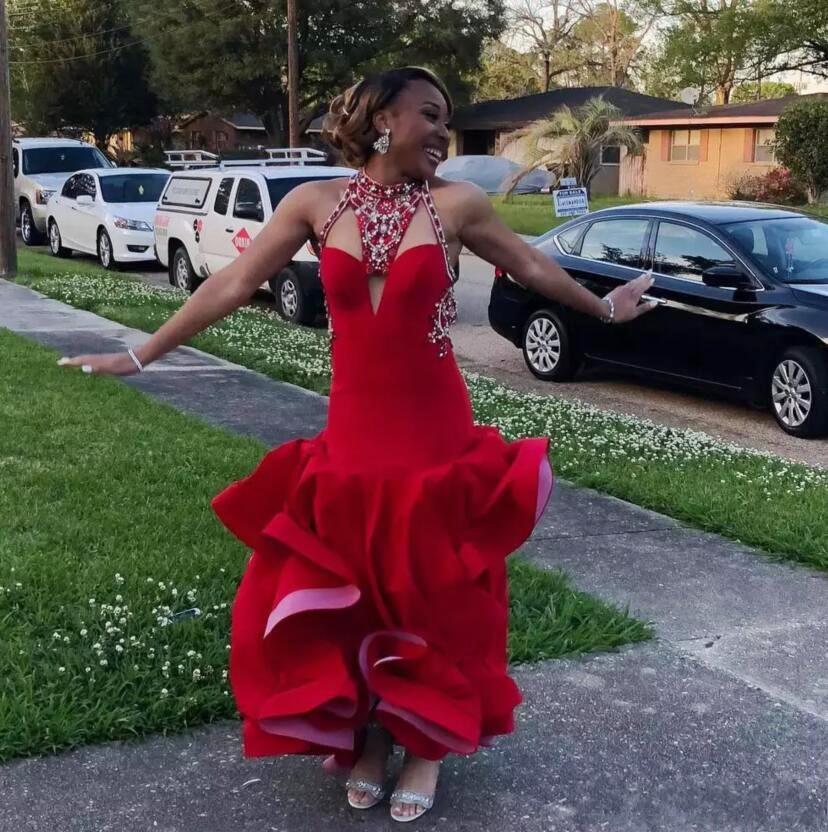 Sexy Red Prom Dresses Saudi African Halter Beads Mermaid Evening Dress Long Custom Made Sexy Back Ruffle Formal Dresses Party Wear