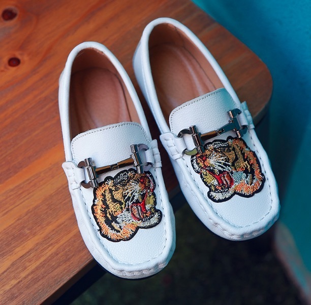 2018 New Genuine Leather Kids Sport Children's Shoes Boys Loafer Fashion Soft Children Shoes For Boys Girls Casual Flat Slip On Loafers