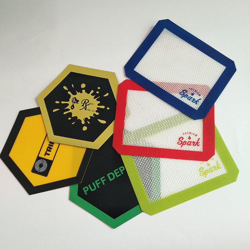 Mini Electronic Cigarette Wax Dab Mat Pad Square Sheets Pads Mat Dabber Tool Nail For Dry Herb Vaporizer Dab Jars Smoking Water Pipe
Mini Electronic Cigarette Wax Dab Mat Pad Square Sheets Pads Mat Dabber Tool Nail For Dry Herb Vaporizer Dab Jars Smoking Water Pipe