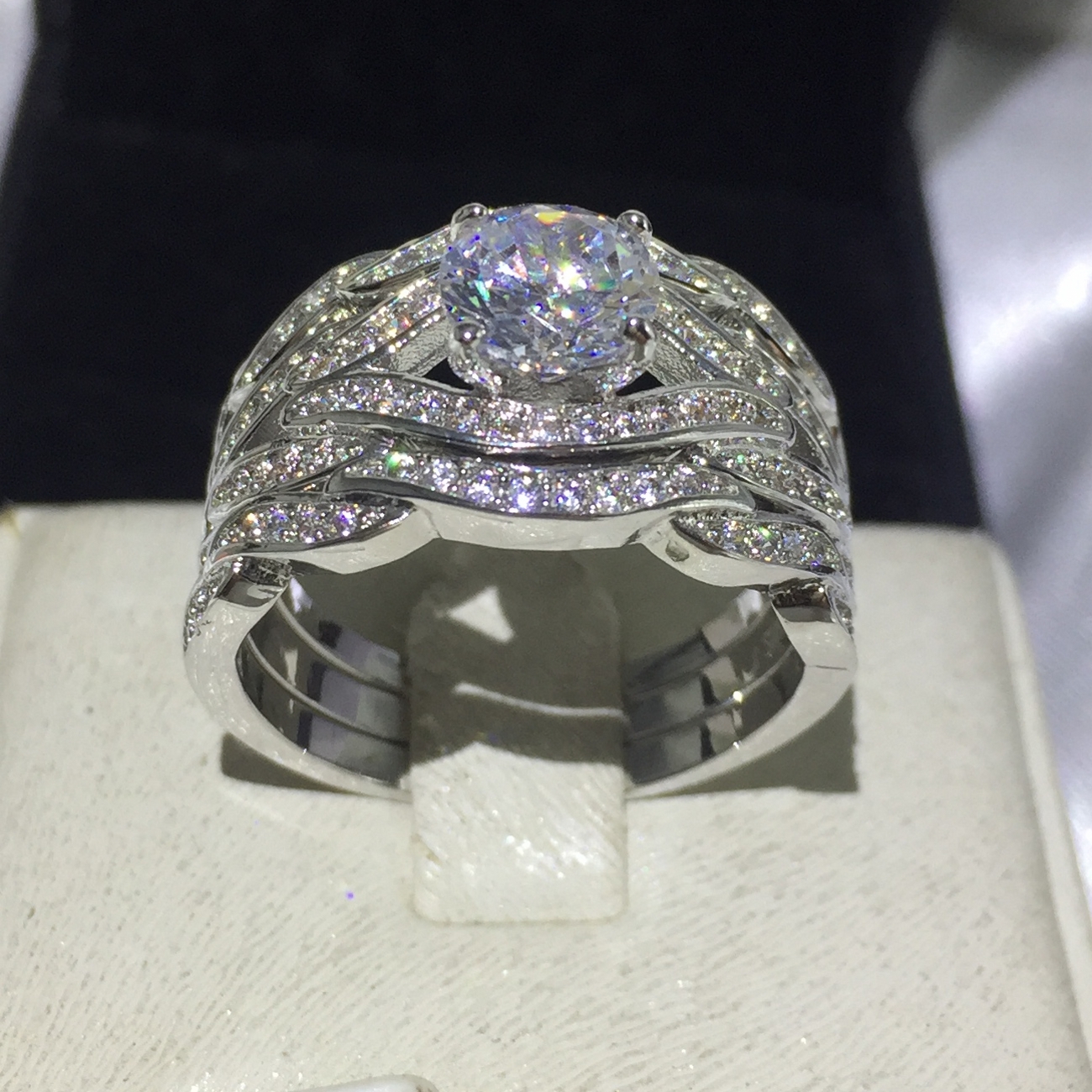 Vecalon New 3-in-1 Cross Wedding ring set for women 2ct 5A Zircon Cz 10KT White Gold Filled Female Engagement Band ring 
Vecalon New 3-in-1 Cross Wedding ring set for women 2ct 5A Zircon Cz 10KT White Gold Filled Female Engagement Band ring