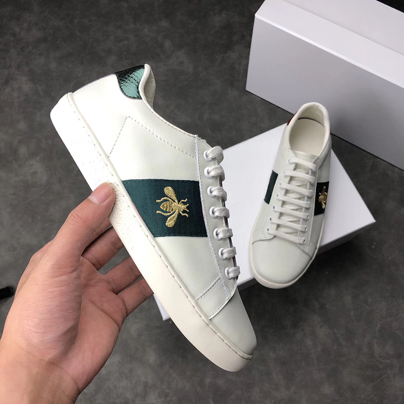 2020 Luxury designer sneakers White genuine leather men women casual Flats Shoes python tiger bee Flower Embroidered Cock sneakers от DHgate WW
