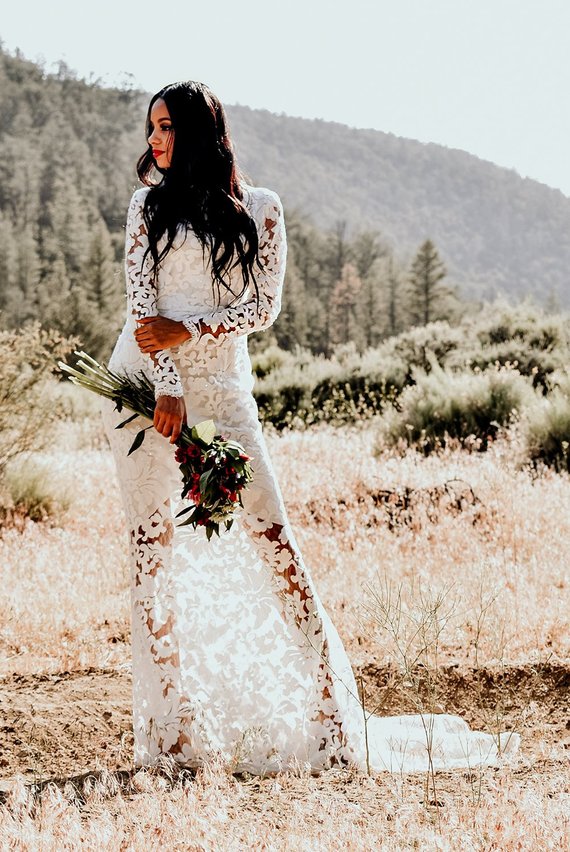 Modest Mermaid Wedding Dresses Jewel Neck Long Sleeve Hollow Back Chapel Train Country Bridal Gowns Garden Plus Size Wedding Dress