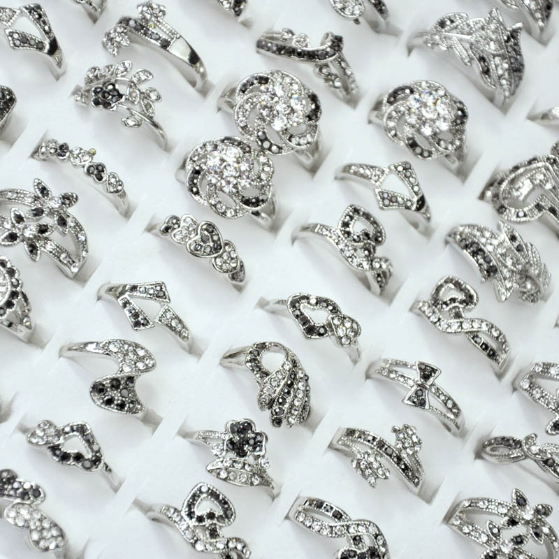 Hot Sale Full Crystal Rhinestone Women Ring lot female anel Jewelry Lots Top quality LR4058
Hot Sale Full Crystal Rhinestone Women Ring lot female anel Jewelry Lots Top quality LR4058