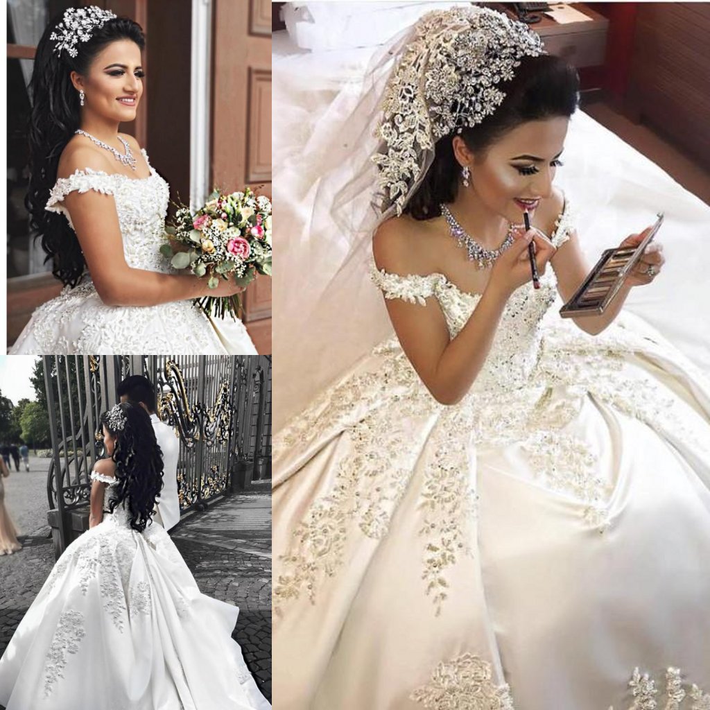 Elegant 2019 Satin A Line Wedding Dresses Off The Shoulder Lace Appliques Beach Bridal Dresses Dubai Saudi Arabic Plus Size Wedding Dress