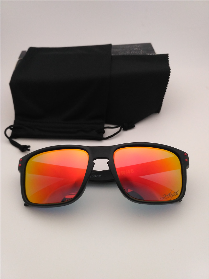 Polarized sunglasses men women New Top quality luxury Sunglass TR90 Frame uv400 lens Sports Riding SunGlasses WITH BOX free shipping, White;black
Polarized sunglasses men women New Top quality luxury Sunglass TR90 Frame uv400 lens Sports Riding SunGlasses WITH BOX free shipping, White;black