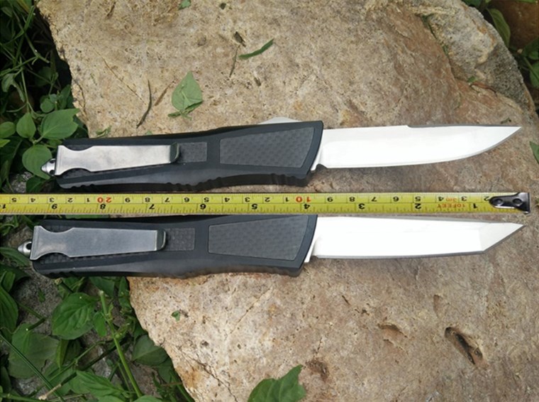 Recommend mic combat carbon fiber handle fighting dinosaur Folding Pocket Knife Survival Knife Xmas gift for men copies
Recommend mic combat carbon fiber handle fighting dinosaur Folding Pocket Knife Survival Knife Xmas gift for men copies
