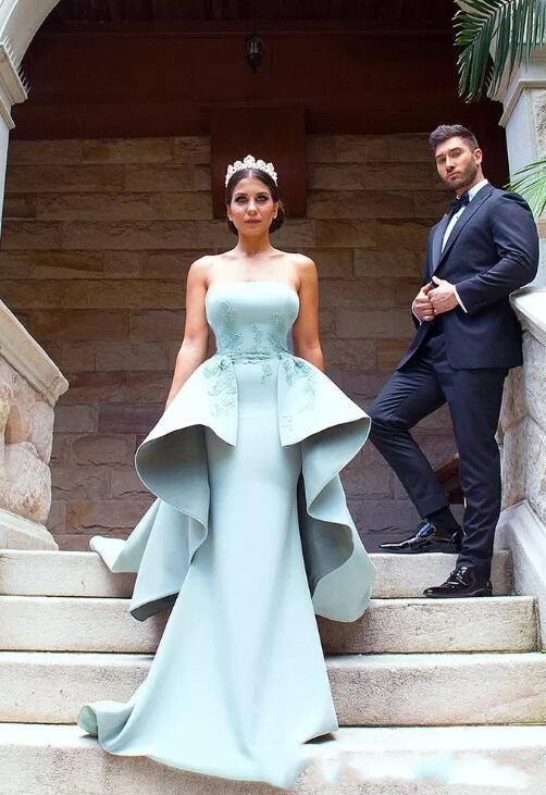 2019 New Hot Elegant Mermaid Bridesmaid Dresses Satin Appliques Sleeveless Strapless with Detachable Train Maid Of Honor Gowns Wedding Guest