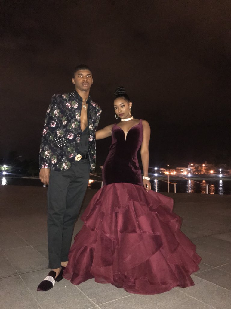 Dark Red Velvet Prom Dresses Sweetheart Spaghetti Straps Mermaid Formal Evening Gowns Ruffles Organza Skirt Graduation Gowns Open Back, Light sky blue
Dark Red Velvet Prom Dresses Sweetheart Spaghetti Straps Mermaid Formal Evening Gowns Ruffles Organza Skirt Graduation Gowns Open Back, Light sky blue