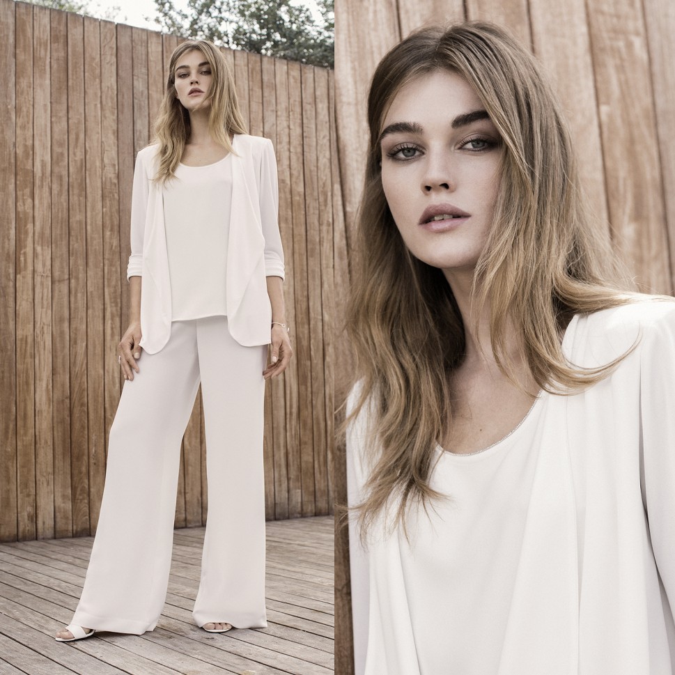 Elegant Beaded Mother Of The Bride Pant Suits With Jackets Scoop Neck Wedding Guest Dress Three Pieces Plus Size Mother Off Groom Dresses
Elegant Beaded Mother Of The Bride Pant Suits With Jackets Scoop Neck Wedding Guest Dress Three Pieces Plus Size Mother Off Groom Dresses