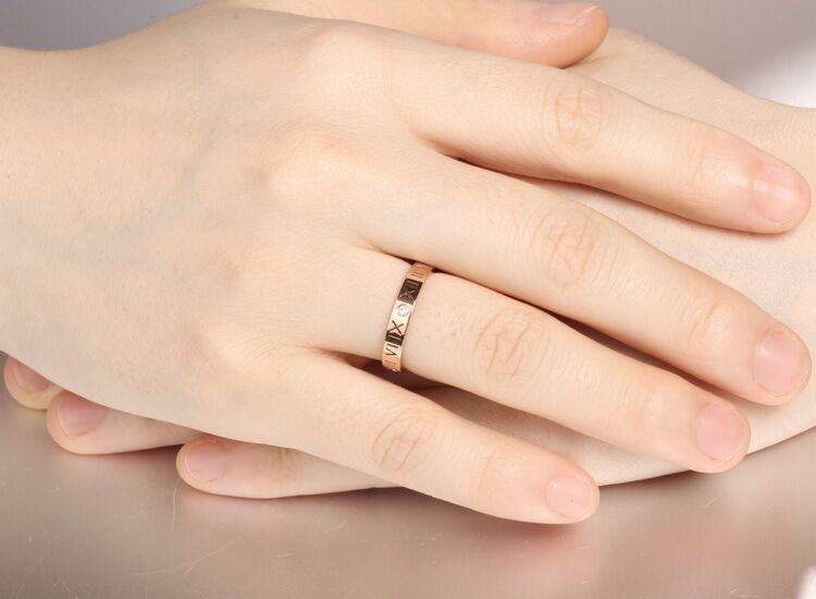 Roman letter cutout Women's Diamond Ring, ladies fashion rose gold ring, Roman numeral silver rings Women's Band Rings