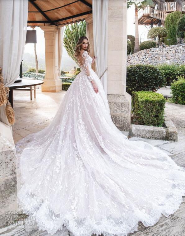 2019 Nora Naviano Country Wedding Dresses A Line Lace Appliques Long Sleeves Court Train Beach Bridal Gowns Sheer Jewel Neck Wedding Dress