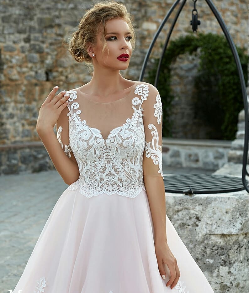 Lace Charming Beach Wedding Dresses Sheer Bateau Neck Backless Bohemian Bridal Gowns With Half Sleeves A E Tulle Vestido De Novia