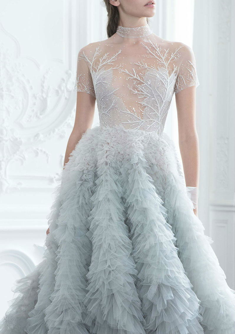 Gorgeous Prom Dress High Quality Custom Made Sheer Halter Neck Illusion Chest Tiered Gradient Color Evening Dresses