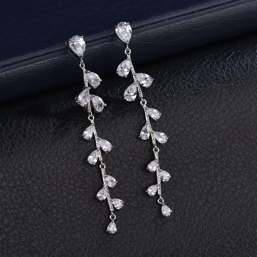 white gold color plated fashion long ladies tassell earings with cubic zirconia for women wedding party acccessories
white gold color plated fashion long ladies tassell earings with cubic zirconia for women wedding party acccessories