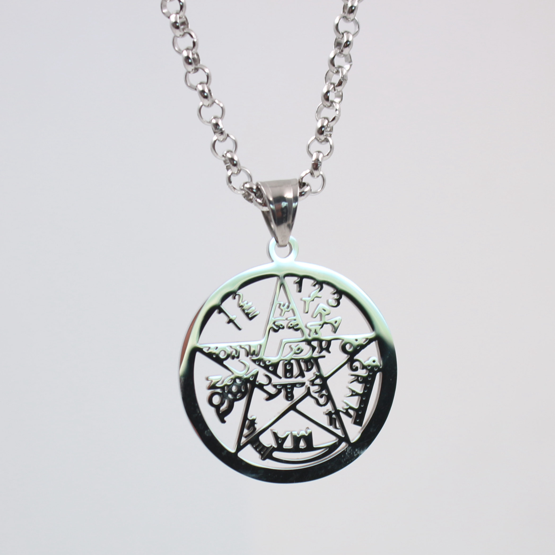 Choose Color Jewelry Stainless steel Gold silver black Religious Necklace rolo chain geometric pentagram Pendant Charms 32mm wide with chain