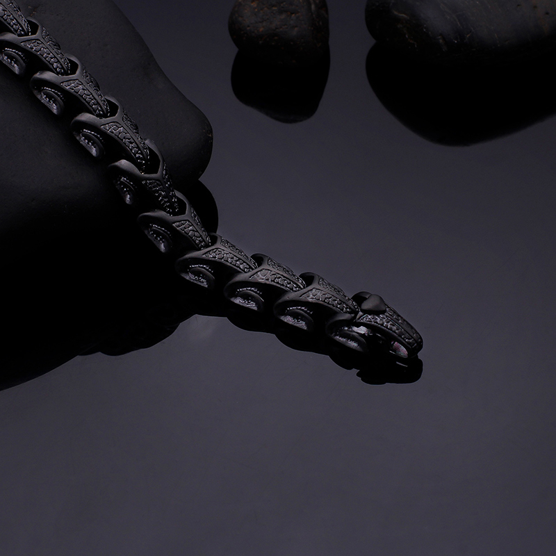 Snake Pattern Stainless Steel Bracelet Fashion Colorful Men's Ancient Silver Thick Heavy Hip Hop Rock Bangle Jewelry
