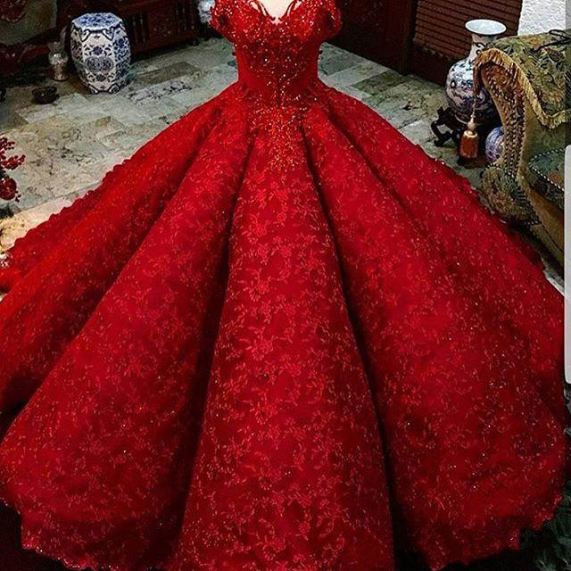 Stunning Lace Ball Gown Red Wedding Dresses Sparkly Beads Applique Off Shoulder Puffy Train Dubai Princess Bridal Gowns