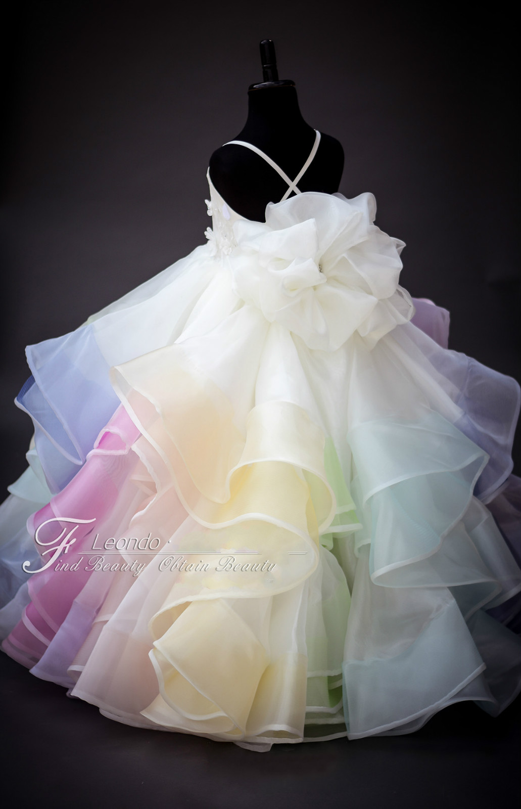2020 Cute Rainbow Flower Girl Dresses Lace 3D Floral Applique Beaded Tiered First Communion Dress Spaghetti Prom Gowns Party Evening Wear