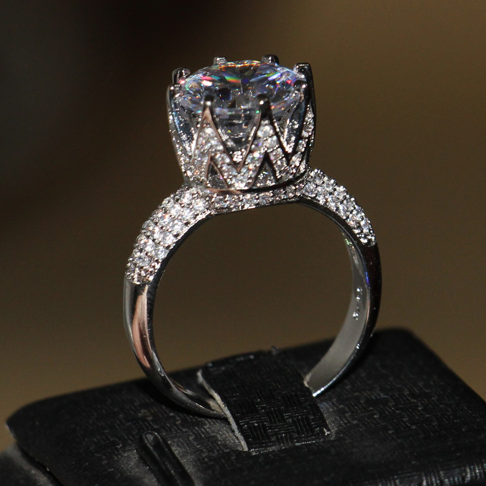 Fashion Jewelry Handmade Solitaire 10Ct Gem 5A Zircon stone 925 Sterling silver Women Engagement Wedding Band Ring Sz 5-11
Fashion Jewelry Handmade Solitaire 10Ct Gem 5A Zircon stone 925 Sterling silver Women Engagement Wedding Band Ring Sz 5-11