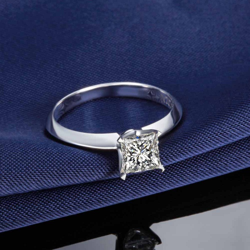 1Ct Lab. Diamond Moissanite 9K,14K,18K Gold Princess Cut Simple Classic Single Stone Setting Engagement Wedding Ring With Certificate
1Ct Lab. Diamond Moissanite 9K,14K,18K Gold Princess Cut Simple Classic Single Stone Setting Engagement Wedding Ring With Certificate