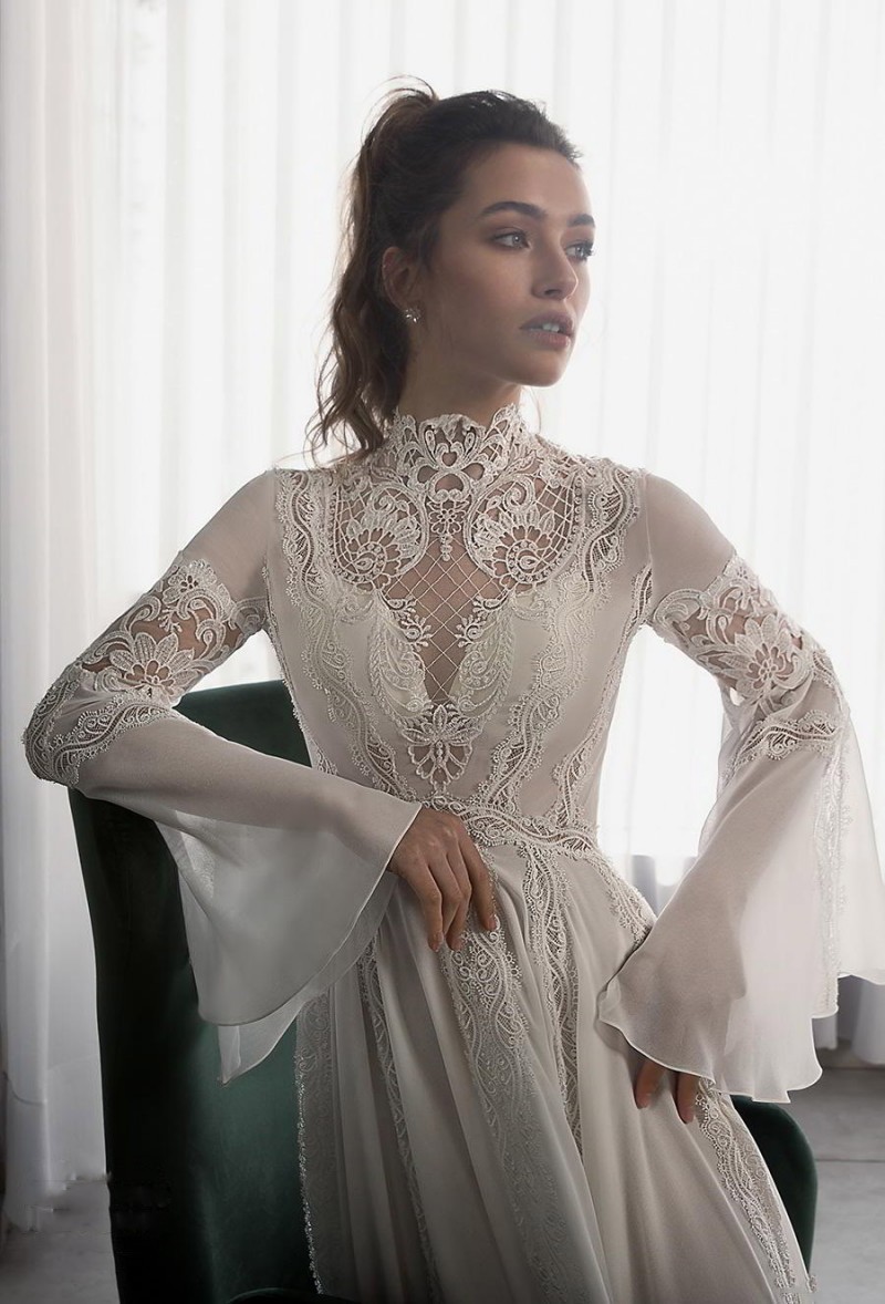 Riki Dalal 2019 Beach Chiffon Wedding Dresses High Neck Long Sleeves Lace Appliqued Boho Bridal Gowns A Line Wedding Vestido de novia