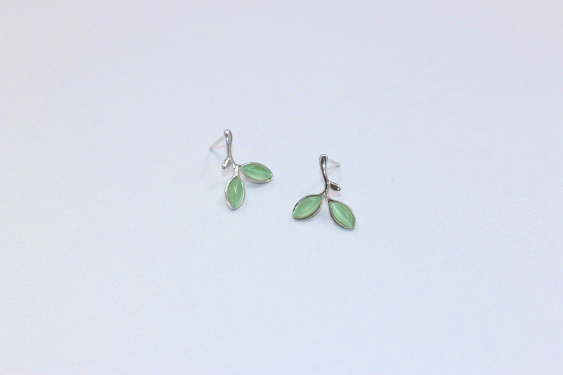 Brand new 925 sterling silver fashion jewelry cute leaves stud earrings with green aventurine stones for women's gift free shipping