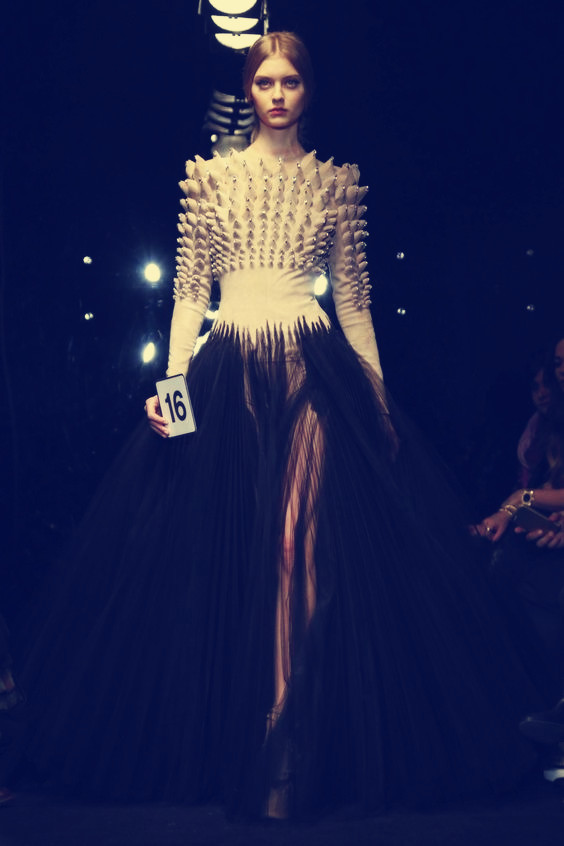 evening dress yousef aljasmi kim kardashian puffy sleeve oneck crystal lace long dress almoda gianninaazar zuhlair murad ziadnakad, Same with picture
evening dress yousef aljasmi kim kardashian puffy sleeve oneck crystal lace long dress almoda gianninaazar zuhlair murad ziadnakad, Same with picture