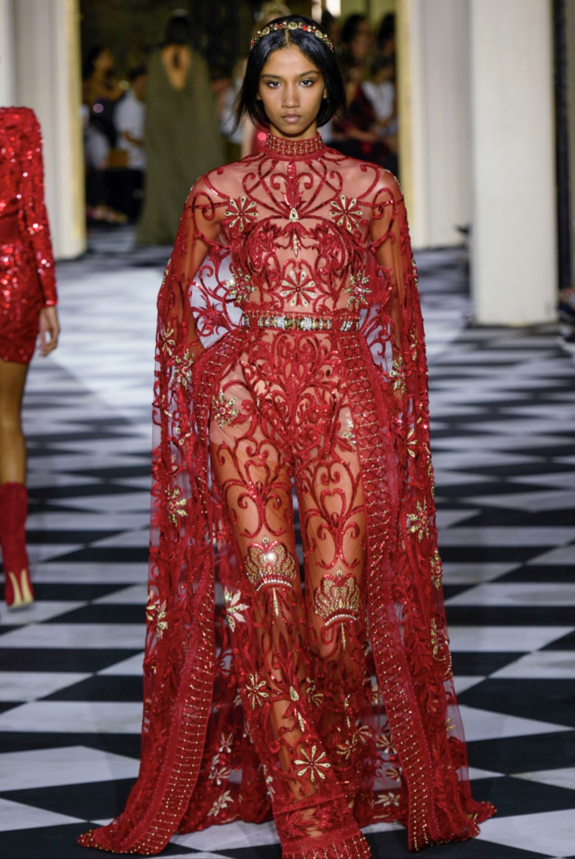 Luxury Red Formal Jumpsuit Evening Dresses High Neck Crystal Sequined Lace Prom Dress Sweep Train Sheath Red Carpet Party Gowns Custom