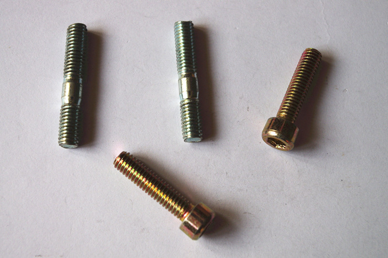 ( 3pcs gaskets + 4pcs screws ) fits Solo 423 engine sprayer mist-duster replacement part