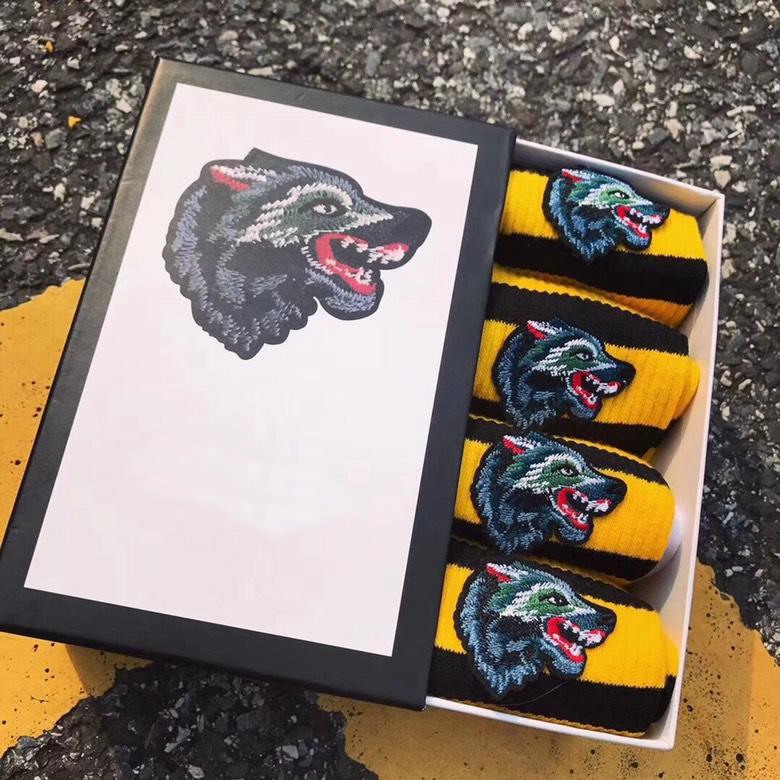 New arrival wolf Embroidery Socks stockings for Men And Women Fashion Designer Cotton Unisex Long Sport Socks 2 white + 2 balck with box, As pictures
New arrival wolf Embroidery Socks stockings for Men And Women Fashion Designer Cotton Unisex Long Sport Socks 2 white + 2 balck with box, As pictures
