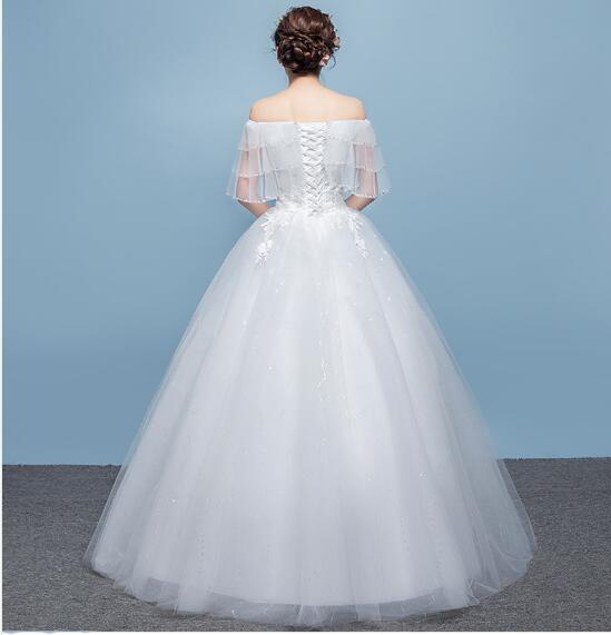 2018 New Arrival Lace Up Wedding Dress Tiered Shoulder Exquisite Flower Pattern with Appliques and Sequined