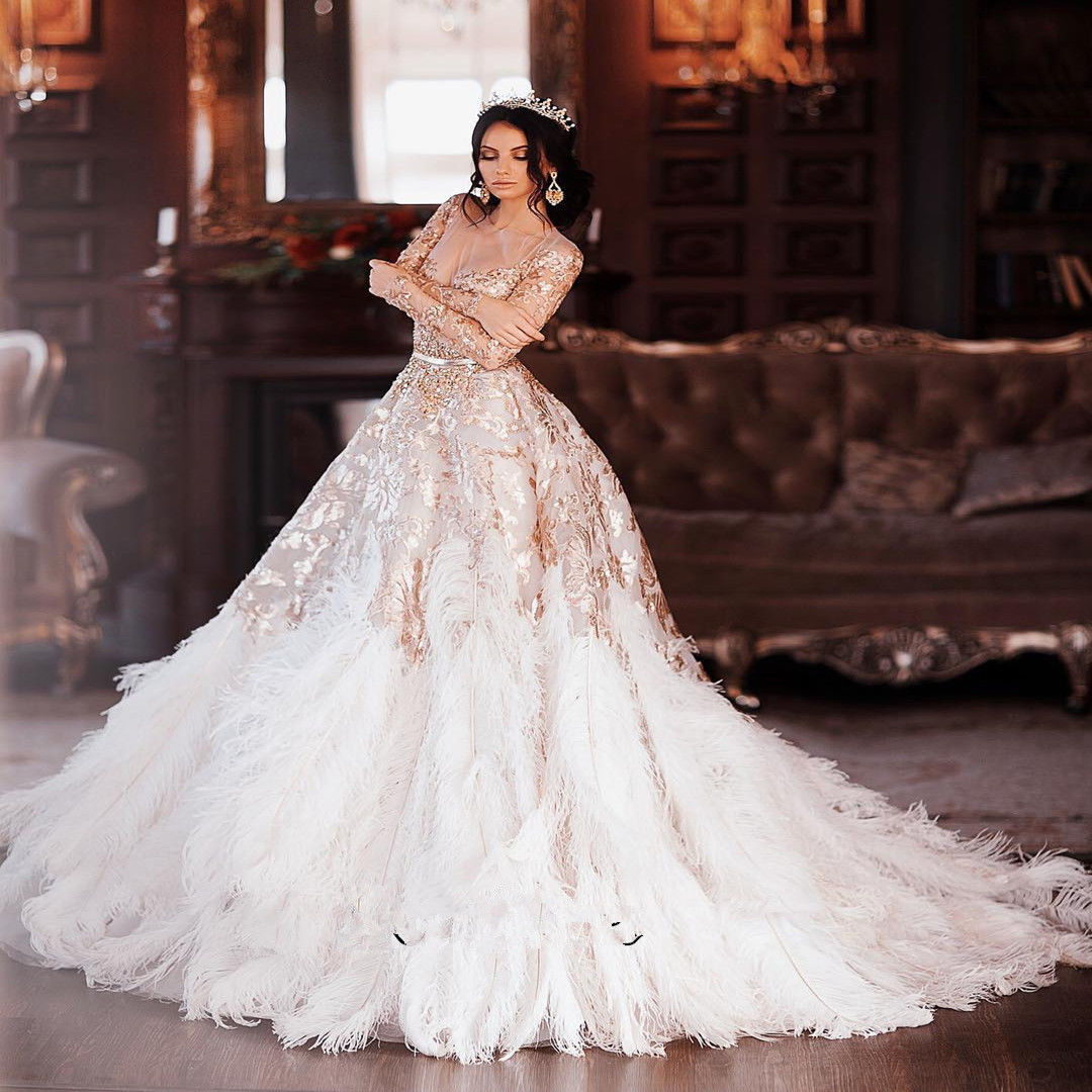 Luxury Feather Wedding Dresses Gold Long Sleeves Bridal Gowns Custom Bling Crystal Lace Vestido De Noiva