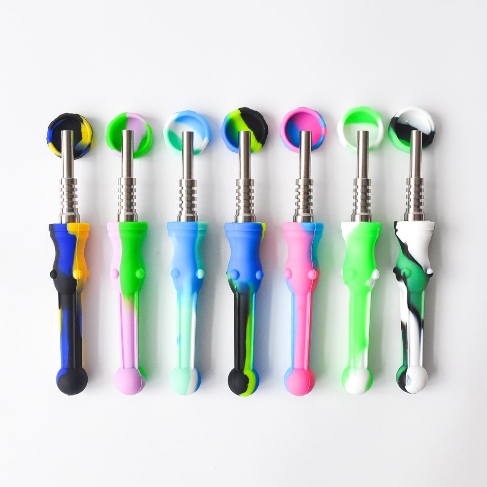 Free Shipping Mini Silicone Nectar collector with 14.5mm tianium nail silicone pipe oil rig mini silicone bong
Free Shipping Mini Silicone Nectar collector with 14.5mm tianium nail silicone pipe oil rig mini silicone bong