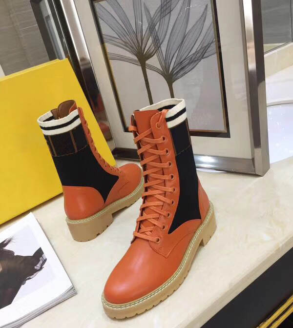 Deluxe brand women ankle boots, thin heel platform, knights, motorcycle leather boots, feet feel comfortable 2 colors. Size 35~40, Black
Deluxe brand women ankle boots, thin heel platform, knights, motorcycle leather boots, feet feel comfortable 2 colors. Size 35~40, Black