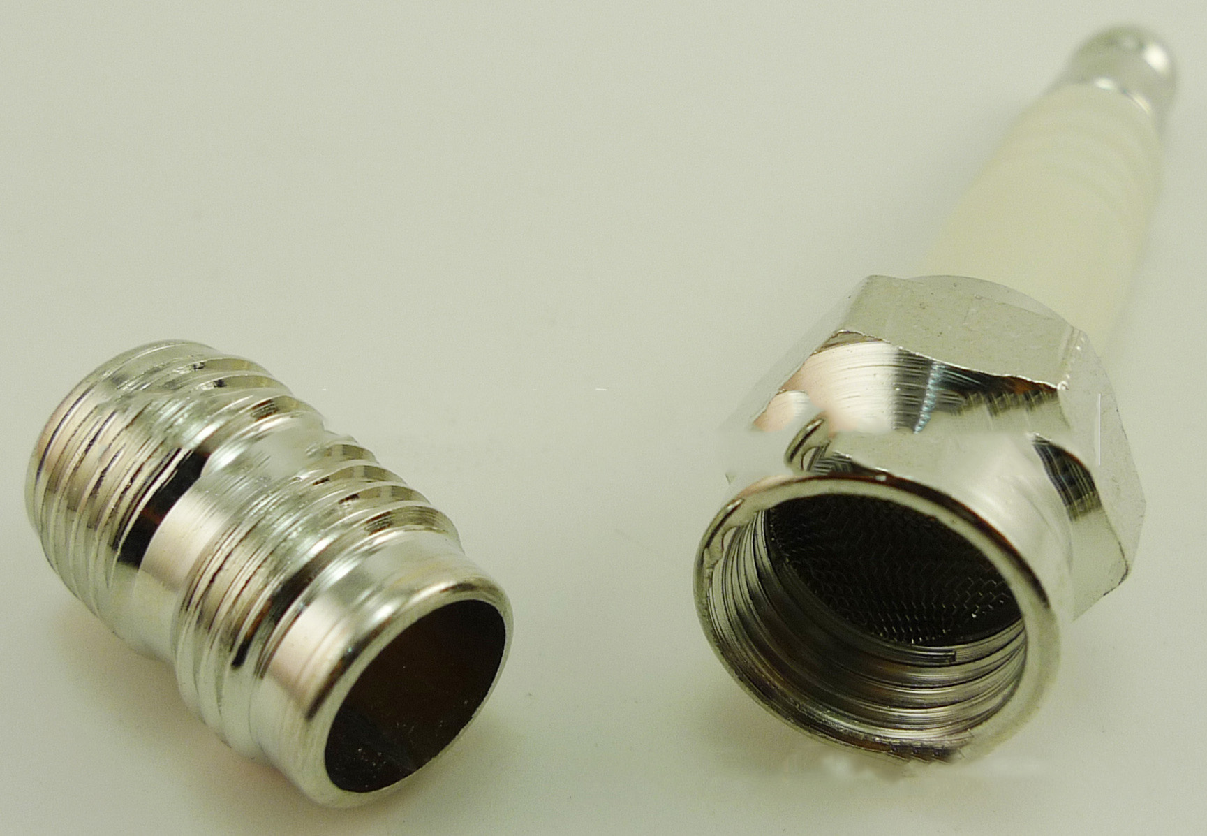 Metal Pipe Spark Plug ShapedTobacco Smoking Pipes Gift Mill Smoke Narguile Grinder Freestyle Spark Plug
Metal Pipe Spark Plug ShapedTobacco Smoking Pipes Gift Mill Smoke Narguile Grinder Freestyle Spark Plug