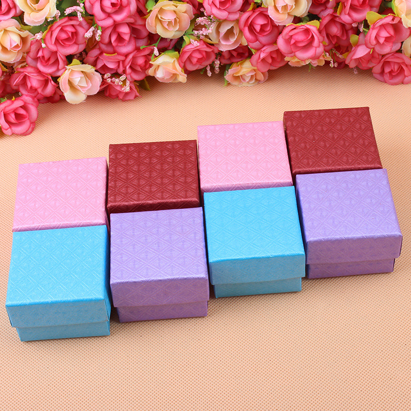 China Factory spot Beautiful new style jewelry packing box 5x5 Earring Ring Jewelry Box Four Colors Mixed Order
China Factory spot Beautiful new style jewelry packing box 5x5 Earring Ring Jewelry Box Four Colors Mixed Order