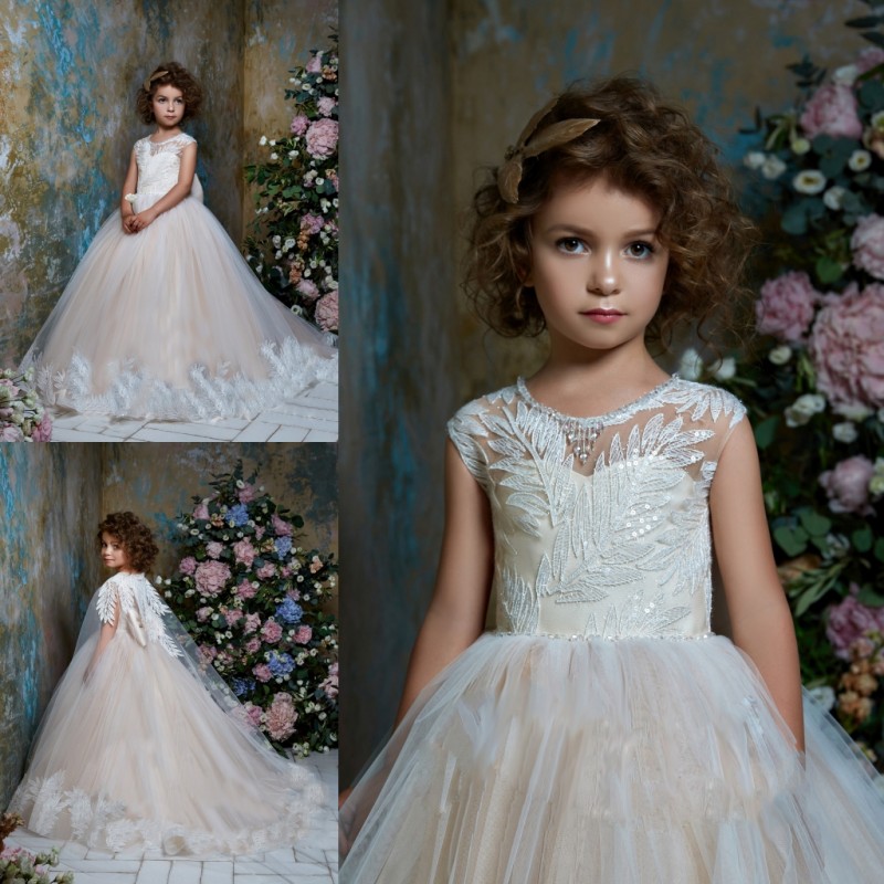 Pentelei 2019 Flower Girl Dresses For Weddings With Wrap Lace Appliqued Beads Little Kids Baby Gowns Cheap Long Communion Dress, Custom made from color chart
Pentelei 2019 Flower Girl Dresses For Weddings With Wrap Lace Appliqued Beads Little Kids Baby Gowns Cheap Long Communion Dress, Custom made from color chart