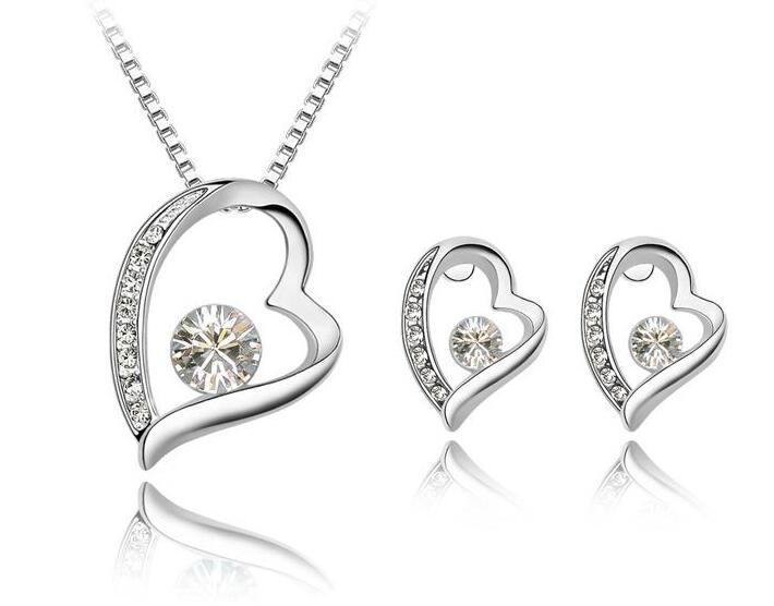 2018 New fashion 925 Silver Plated Crystal love Sweet Heart Pendants Necklaces/Stud Earrings Bridal Wedding Jewelry Sets For Women girls, Mix
2018 New fashion 925 Silver Plated Crystal love Sweet Heart Pendants Necklaces/Stud Earrings Bridal Wedding Jewelry Sets For Women girls, Mix