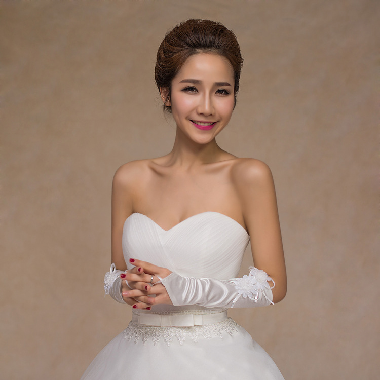2018 High Quality New Fashion Satin Elbow Bridal Wedding Gloves White Sexy Bridal Gloves Flower Fingerless Wedding Accessories
