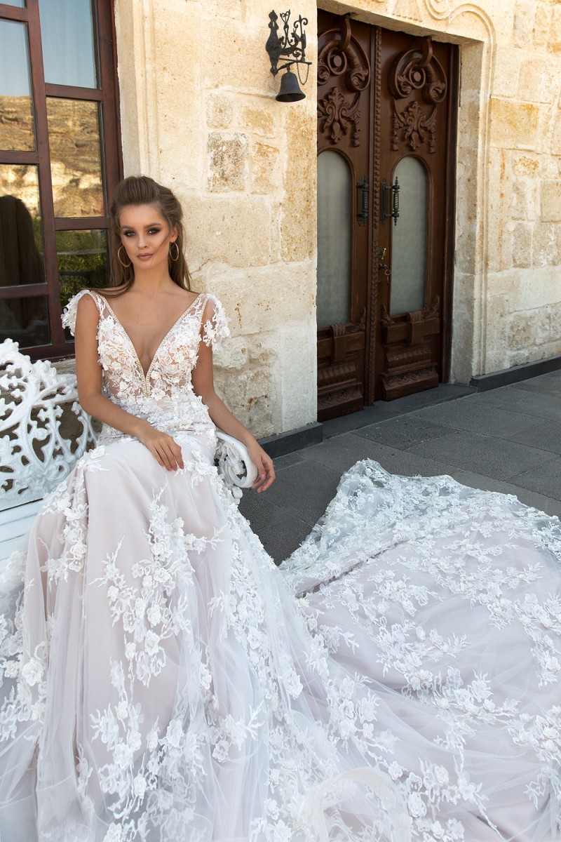 Eva Lendel 2019 Mermaid Wedding Dresses 3D Floral Appliqued Lace Vestidos Bridal Gowns Deep V Neck Backless Long Train Wedding Dress
