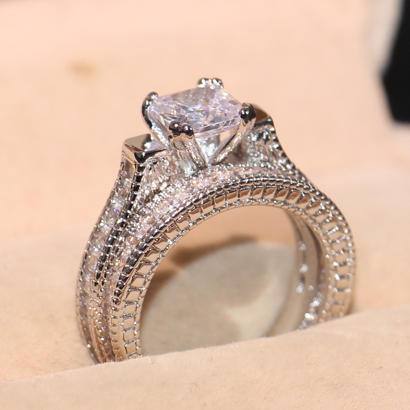 Victoria Wieck Hot Top Selling New Arrival Vintage Fashion Jewelry 14KT White Gold Filled Princess Cut Topaz Gemstones Women Bridal Ring Set