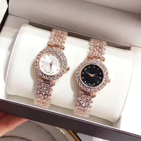 2020 New Luxury woman watch full diamond Fashion Casual Lady wristwatch rose gold lady quartz watches clock brane stell gift accessories, Slivery;brown
2020 New Luxury woman watch full diamond Fashion Casual Lady wristwatch rose gold lady quartz watches clock brane stell gift accessories, Slivery;brown