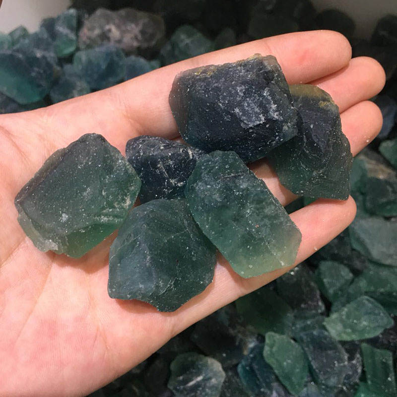 Whlolesale 100g Natural raw green fluorite tumbled rough stone natural quartz crystals energy stone for healing
Whlolesale 100g Natural raw green fluorite tumbled rough stone natural quartz crystals energy stone for healing