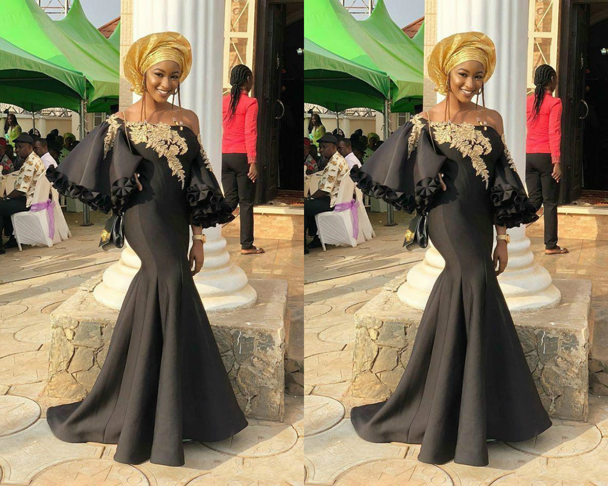 Glamorous Mermaid Prom Dress Sexy Off Shoulder Golden Applique Satin Applqiue Ruffle Dubai AsoEbi Evening Dress Party Evening Wear Plus Size