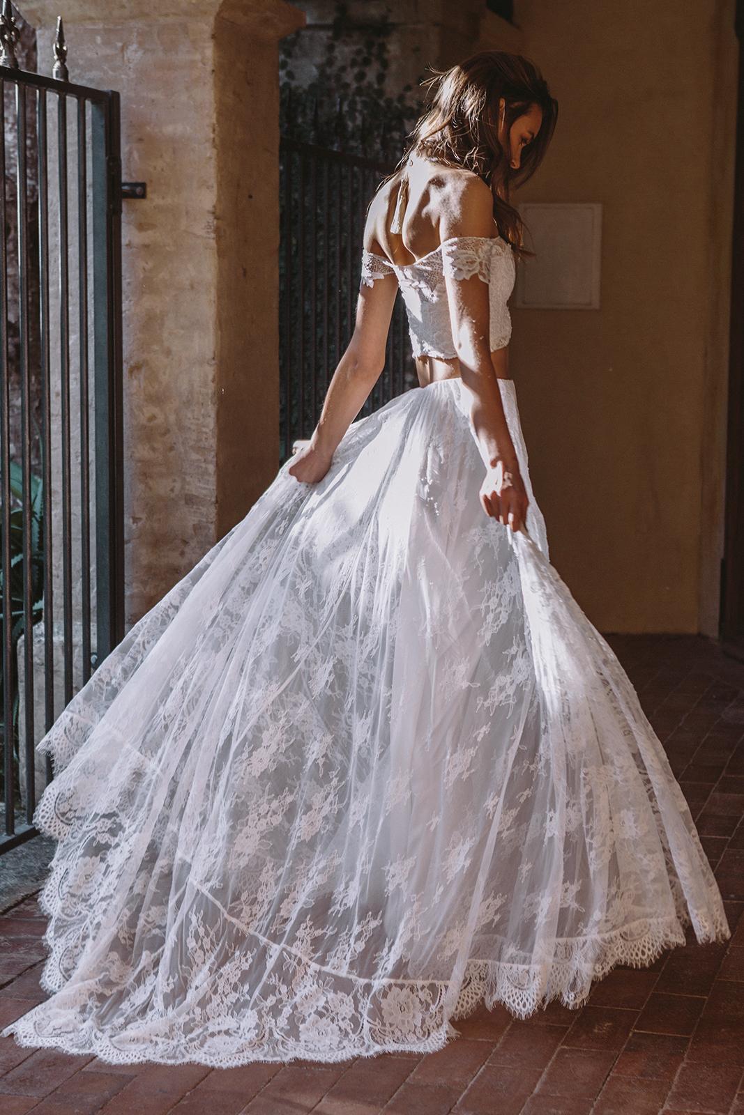 Bohemian Dresses A e Two Pieces Off The Shoulder Lace Appliques Boho Bridal Gowns Sweep Train Plus Size Wedding Dress