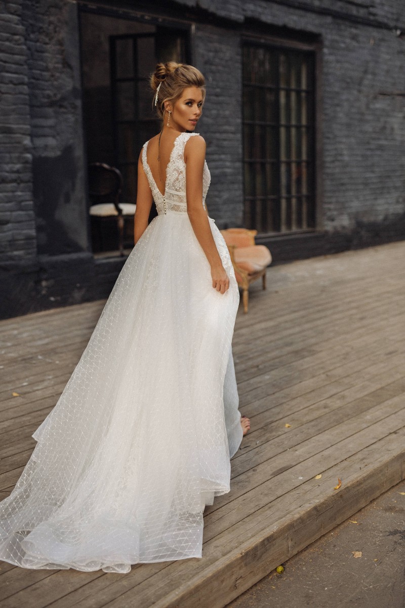 Modern Hippie Style Boho Beach Dresses Sexy V Neck Backless Lace Tulle Country Wedding Dress A e Gybsy Bridal Gowns