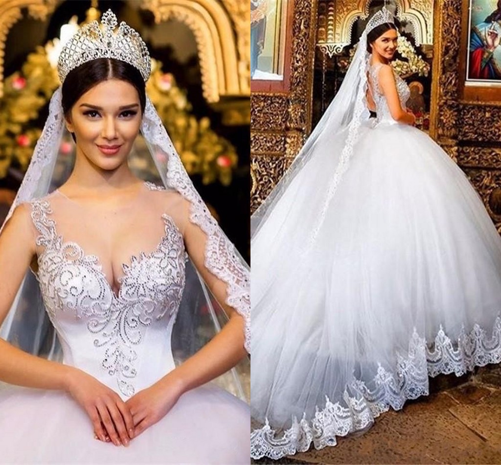 Sexy Vintage Ball Wedding Dresses Lace Appliques Beads Crystal Illusion Sweetheart Hollow Back Court Train Plus Size Formal Bridal Gown